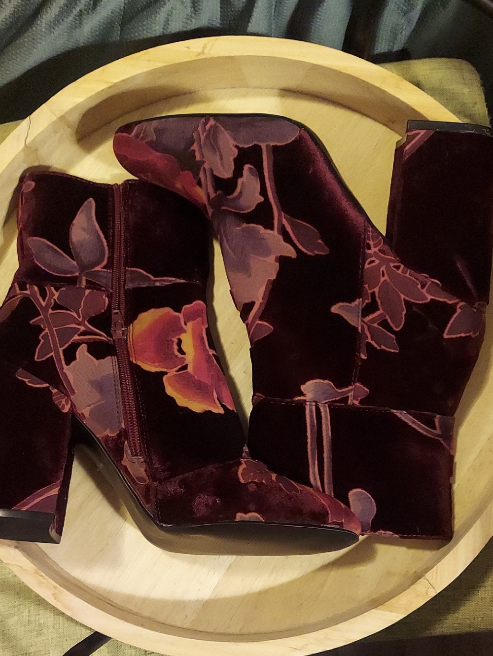 Steve Madden "Goldie" Velvet Floral Ankle Boots - Burgundy Sz 10